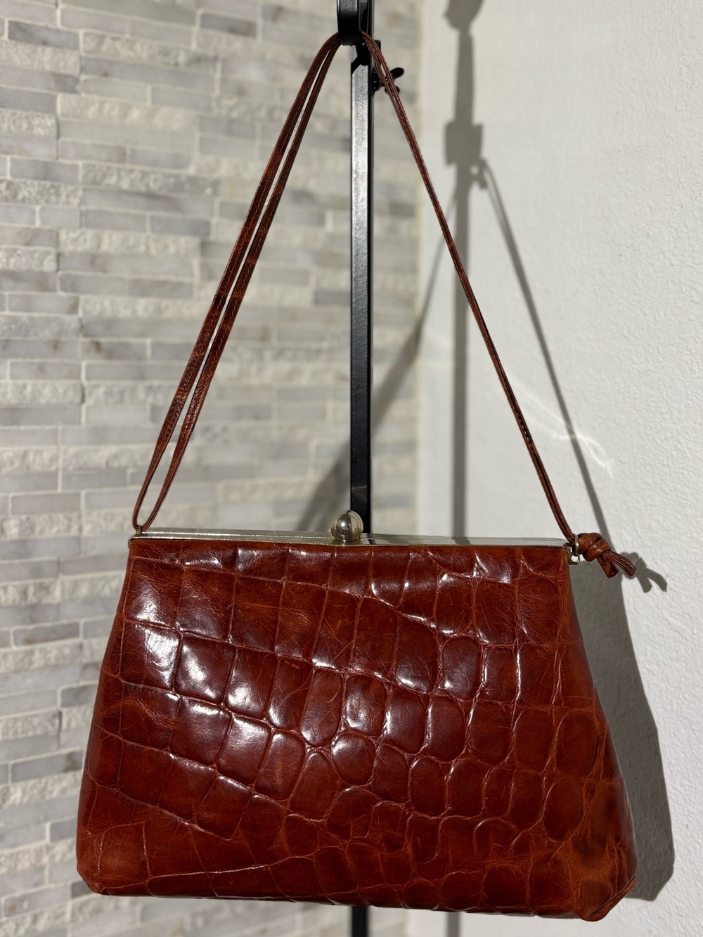 Beautiful vintage Andrea Mabiani handbag